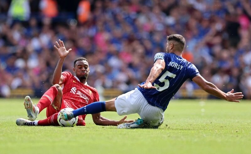 Ipswich vs Liverpool - Thắng lợi đầu tay đầy nhọc nhằn